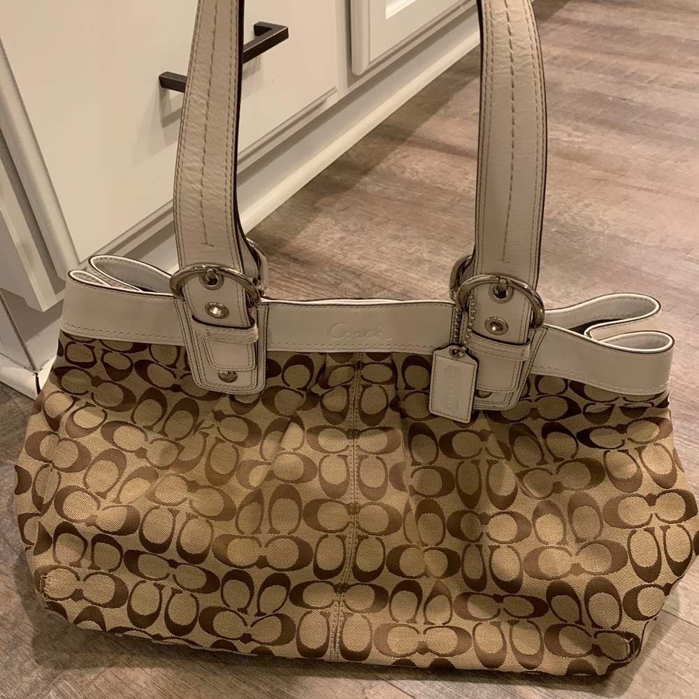 Large COACH purse *coach ribbon included*
